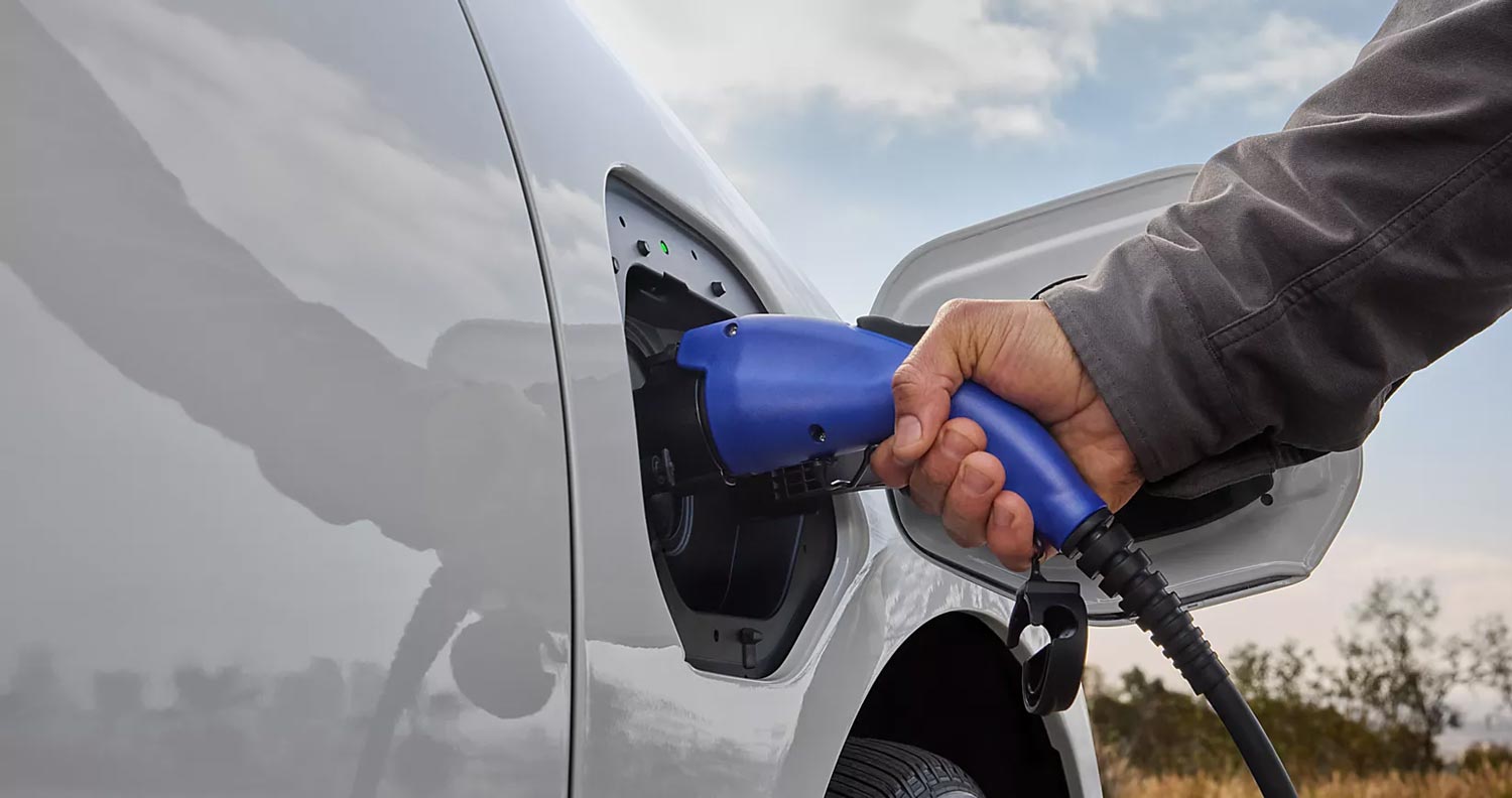 2026 Subaru Solterra charging