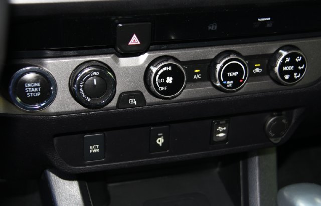 2017 Toyota Tacoma TRD Sport - Photo 25