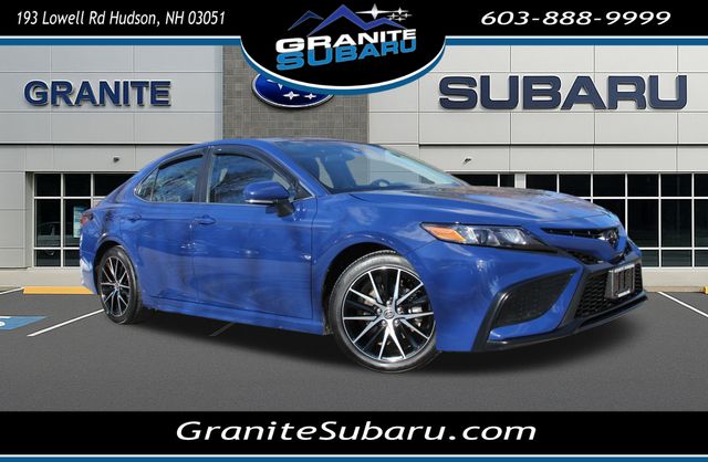 2023 Toyota Camry SE's photo