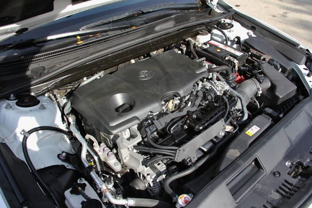 2023 Toyota Camry SE - Photo 13