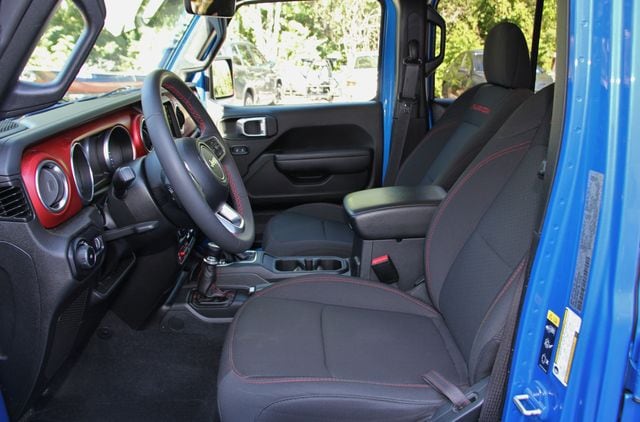 2023 Jeep Wrangler 4-Door Rubicon - Photo 13