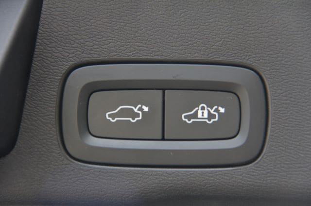 2023 Volvo XC60 Plus - Photo 31