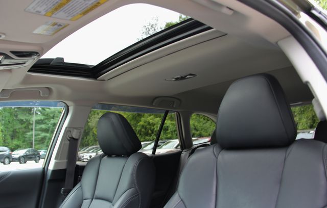 2021 Subaru Outback Limited - Photo 19