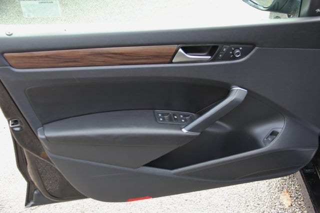 2020 Volkswagen Passat SEL - Photo 15