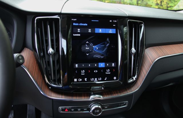 2023 Volvo XC60 Plus - Photo 21