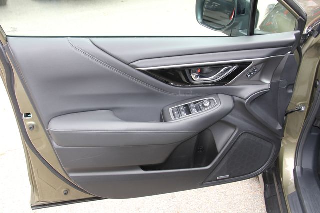 2021 Subaru Outback Limited - Photo 16