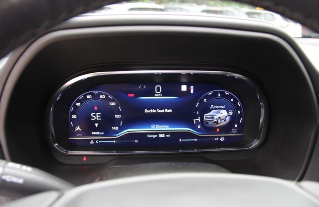 2023 Chevrolet Suburban Premier - Photo 26