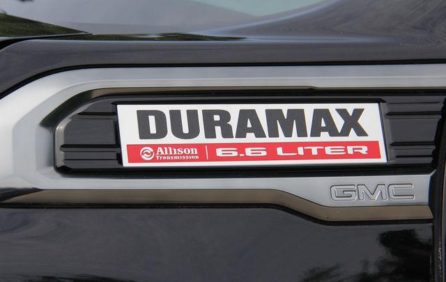 2023 GMC Sierra 2500HD AT4 - Photo 7