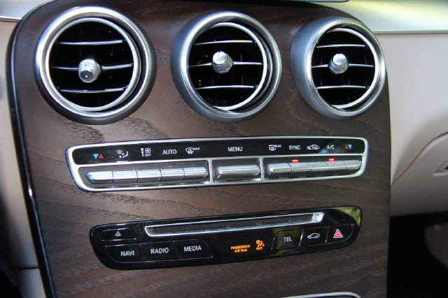 2019 Mercedes-Benz GLC GLC300 - Photo 28