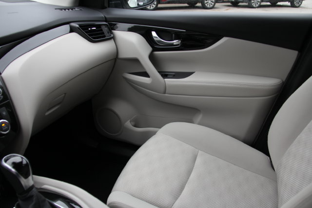 2020 Nissan Rogue Sport SV - Photo 29