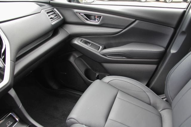 2025 Subaru Ascent Limited - Photo 30