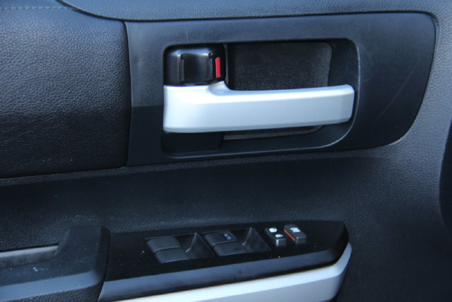 2018 Toyota Tundra SR5 - Photo 19
