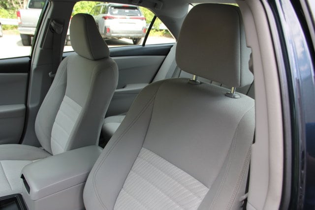2016 Toyota Camry LE - Photo 19
