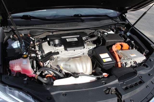 2016 Toyota Camry LE - Photo 15