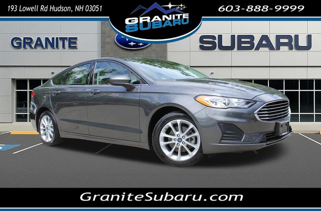 2020 Ford Fusion SE's photo