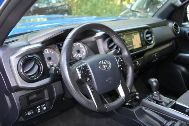 2017 Toyota Tacoma TRD Sport - Photo 18