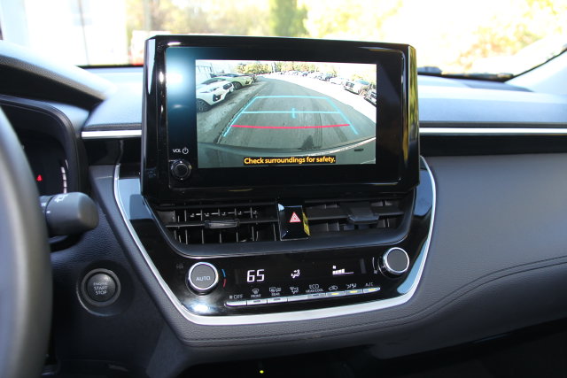 2026 Toyota Corolla Cross LE - Photo 27