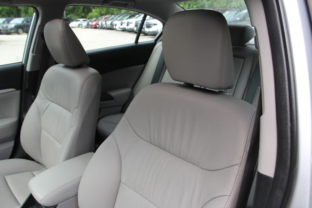 2015 Honda Civic EX-L - Photo 16