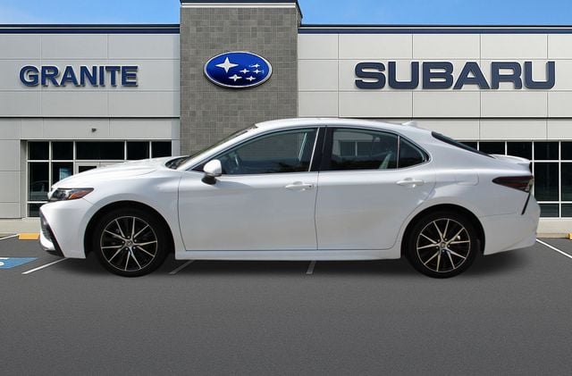 2023 Toyota Camry SE - Photo 6