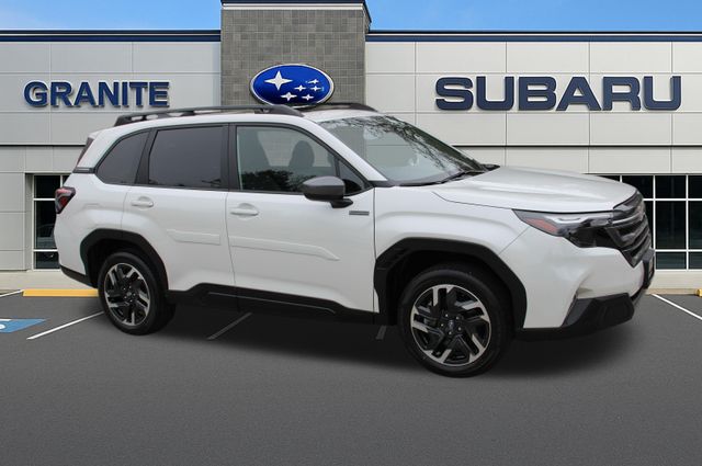 2025 Subaru Forester Premium - Photo 13