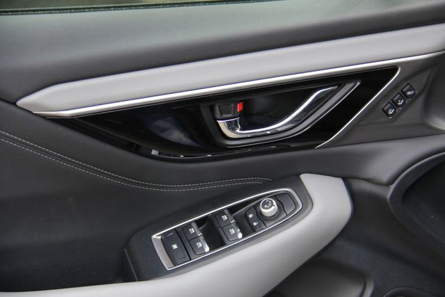 2020 Subaru Outback Limited - Photo 17