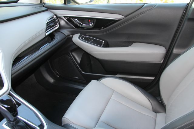 2025 Subaru Outback Limited - Photo 30