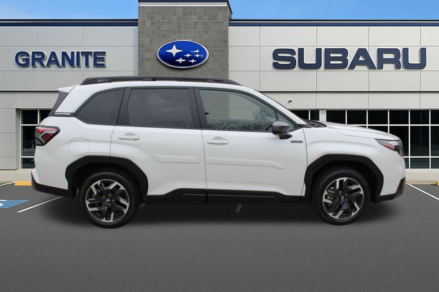 2025 Subaru Forester Premium - Photo 12