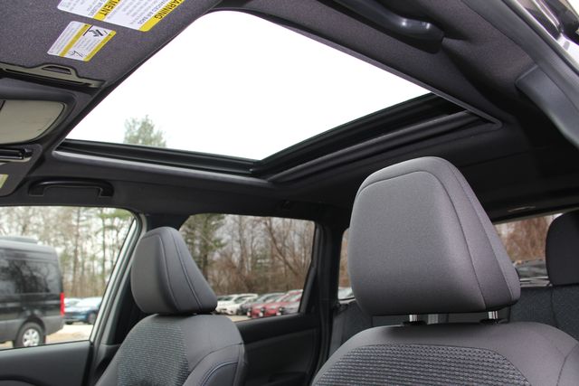 2025 Subaru Forester Premium - Photo 18
