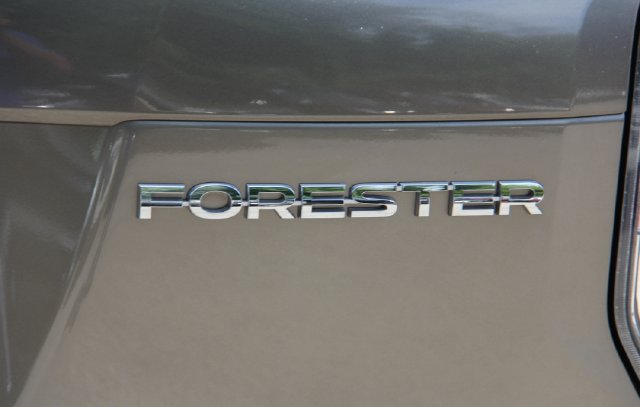 2018 Subaru Forester Touring - Photo 9