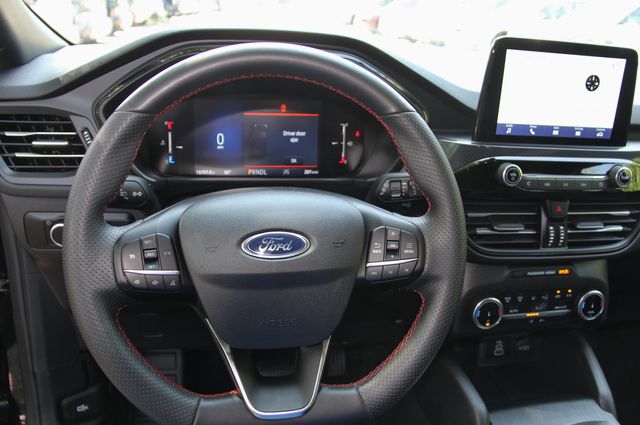 2025 Ford Escape ST-Line - Photo 22