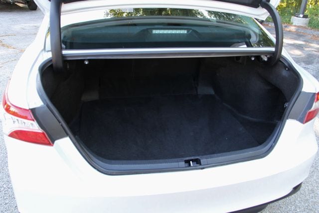 2024 Toyota Camry LE - Photo 29