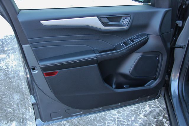 2022 Ford Escape SE - Photo 16