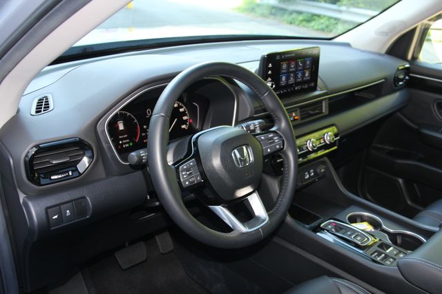 2025 Honda Pilot Touring - Photo 21
