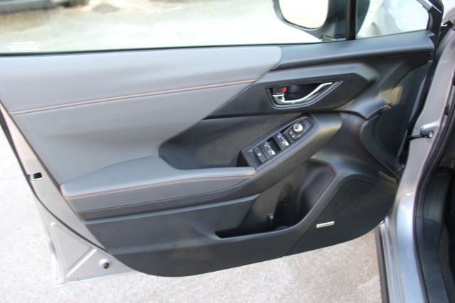 2025 Subaru Crosstrek Limited - Photo 15