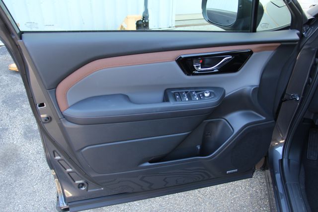 2025 Subaru Forester Sport - Photo 16