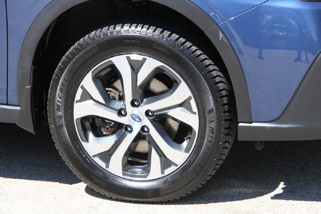 2022 Subaru Outback Limited - Photo 13
