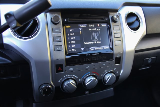 2018 Toyota Tundra SR5 - Photo 28