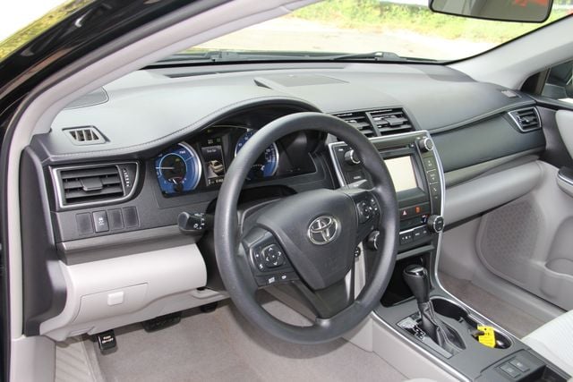 2016 Toyota Camry LE - Photo 20