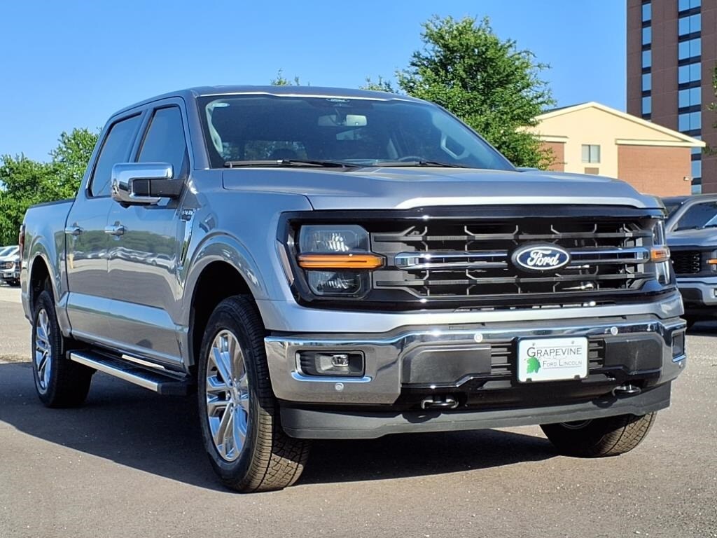 2025 Ford F-150 XLT photo 3