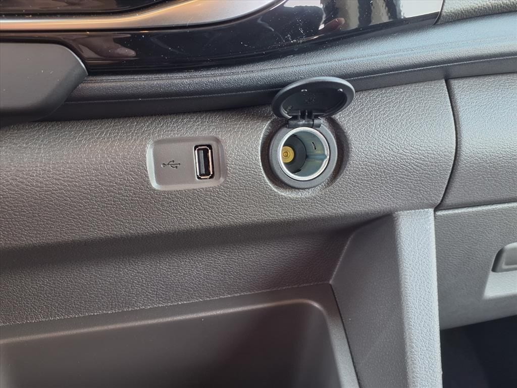 2025 Ford Transit Passenger Van XLT - Photo 11