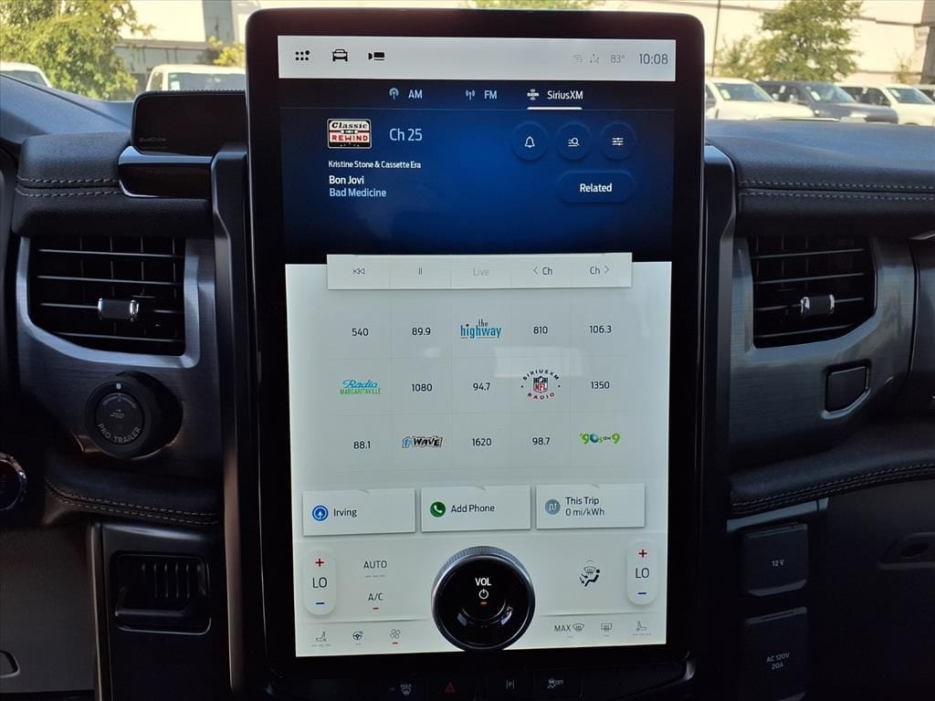 2025 Ford F-150 Lightning Flash - Photo 8