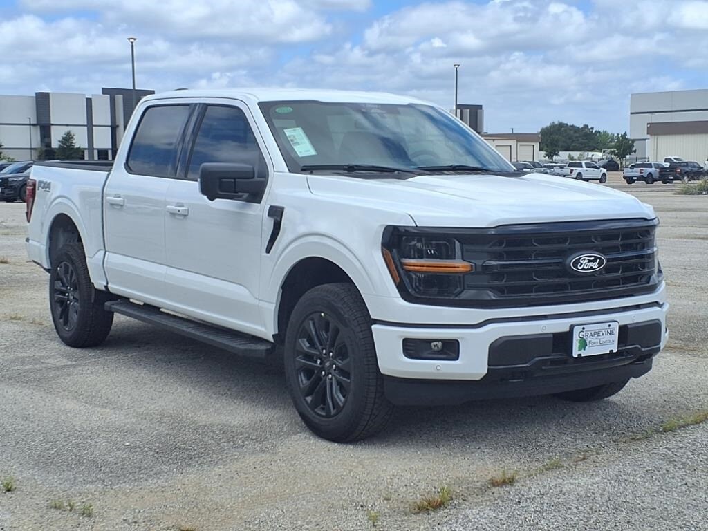 2025 Ford F-150 XLT photo 2