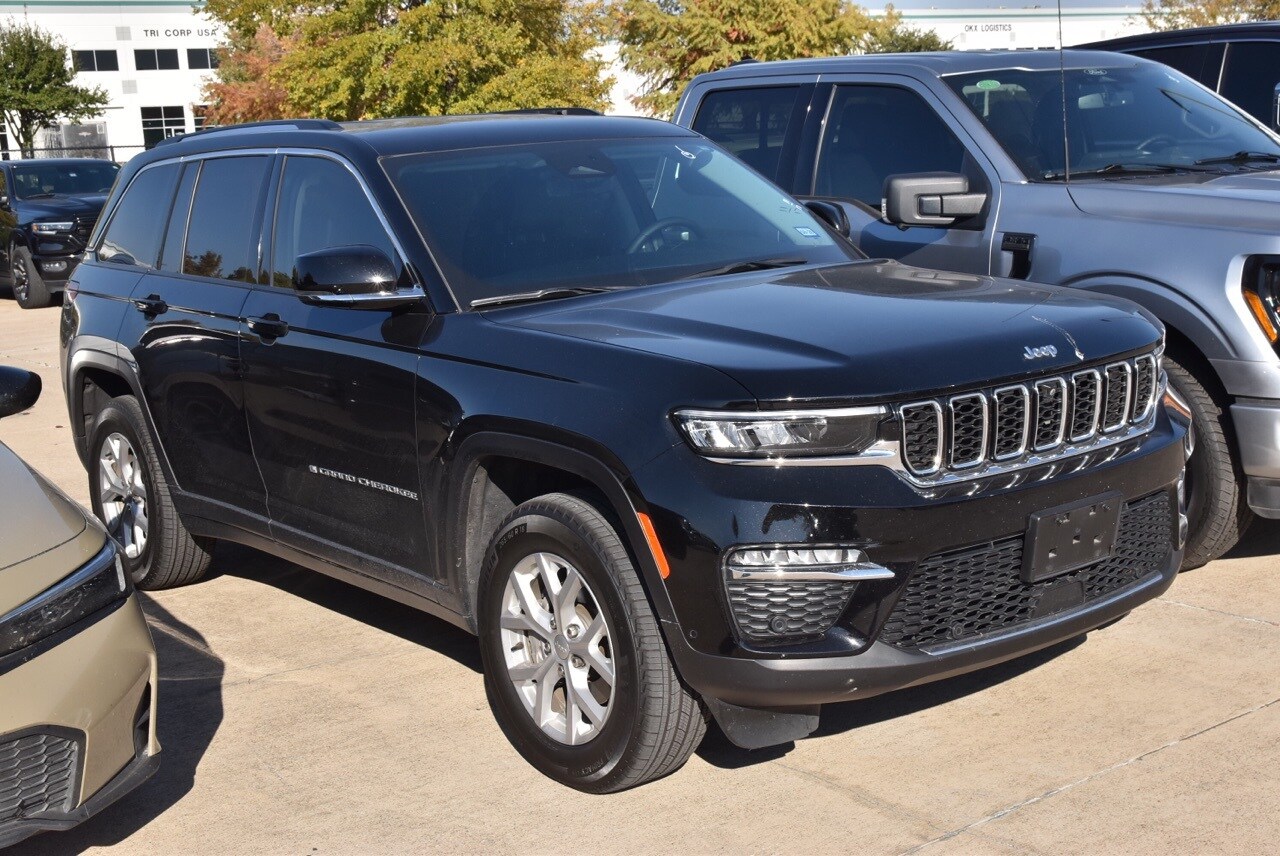 2023 Jeep Grand Cherokee Limited photo 3