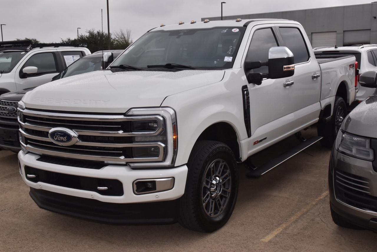 2024 Ford F-250 Super Duty Limited's photo