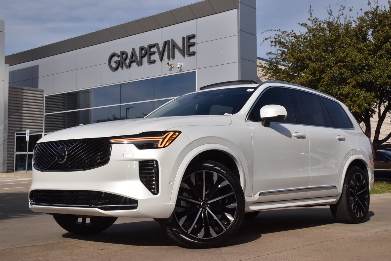 2025 Volvo XC90 Plus