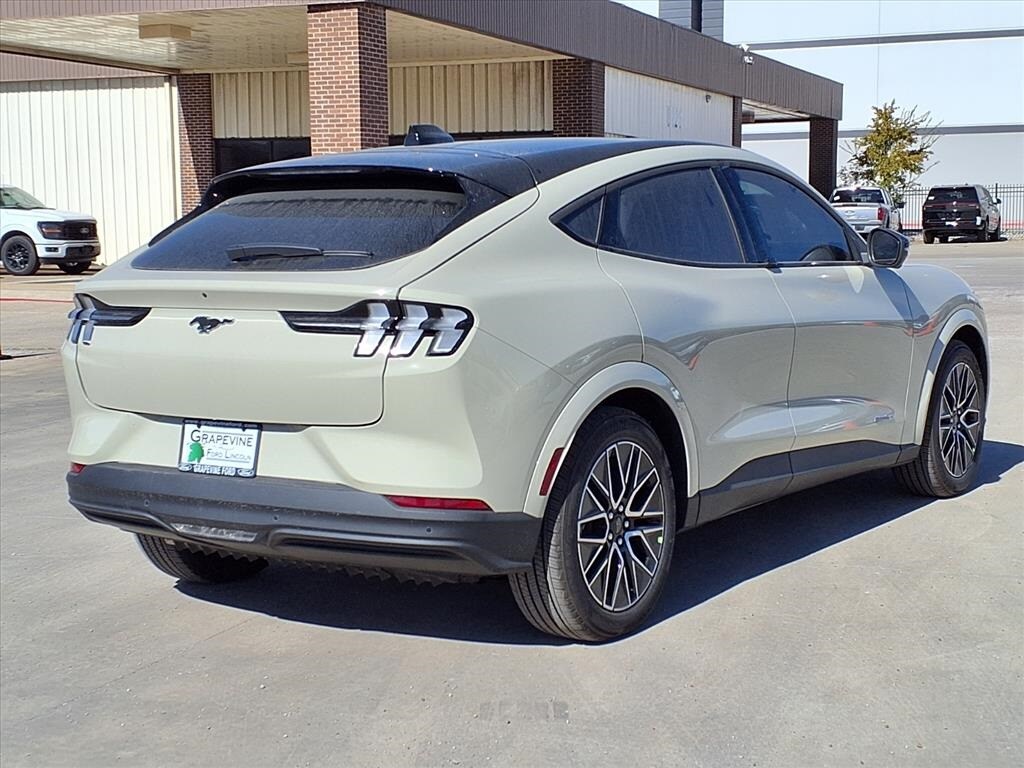 2025 Ford Mustang Mach-E Premium photo 3
