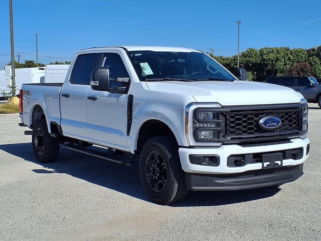 New 2026 Ford F-250 XL Truck Crew Cab