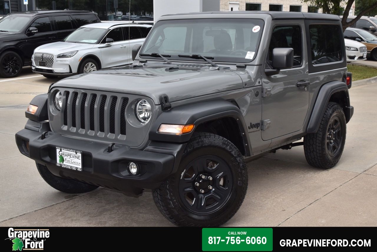 2023 Jeep Wrangler Sport's photo