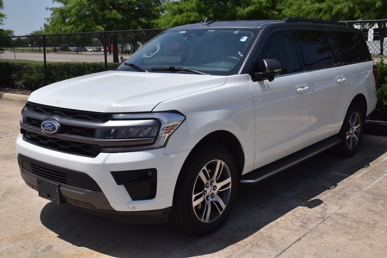 Used 2022 Ford Expedition XLT with VIN 1FMJK1HT6NEA49051 for sale in Grapevine, TX