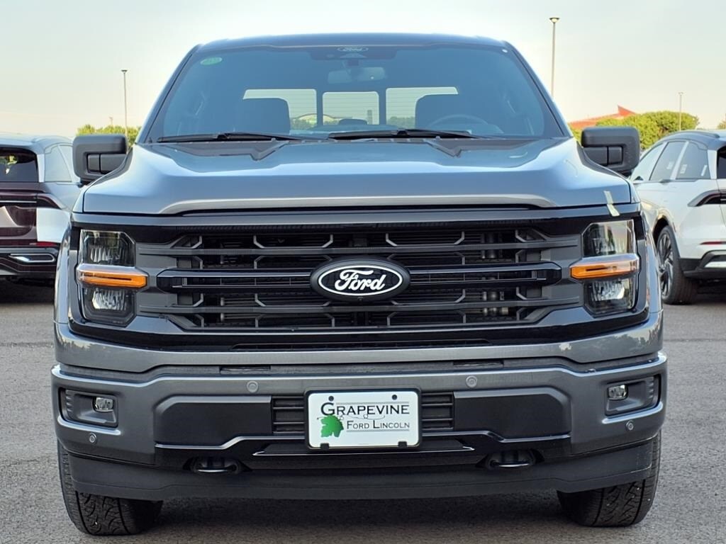 2025 Ford F-150 XLT photo 2
